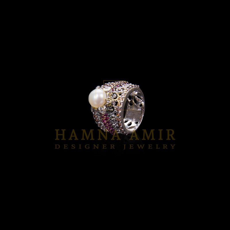Pearl centered ring