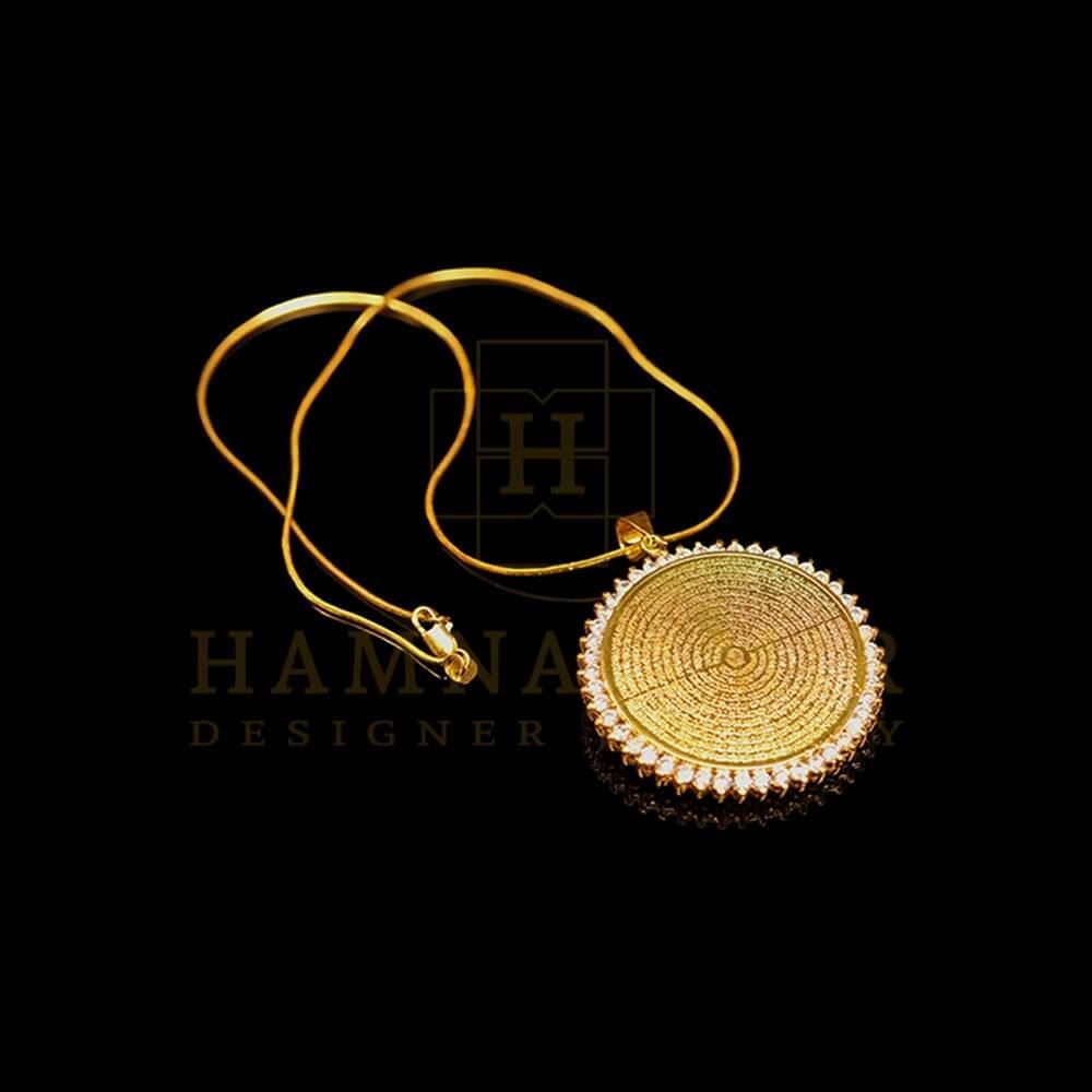 Yaseen sharif pendant